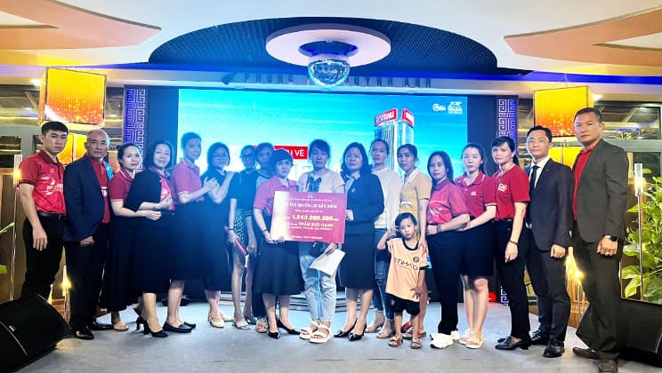 Generali hoàn thành nghĩa vụ một người bạn trọn đời - trao khoản chi trả quyền lợi bảo hiểm với số tiền hơn1,2 tỷ đồng cho gia đình khách hàng H.Đ.H